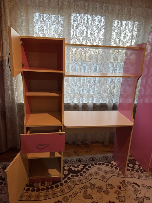 Продаётся детский мебельный гарнитур