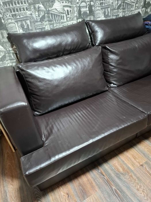 Продается большой очень удобный диван