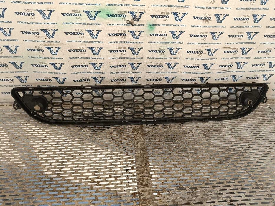 Grila bara fata model cu senzori inclusi Volvo S60 V60 2010-2013