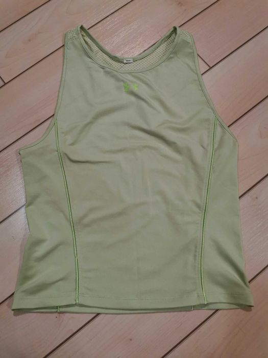 Спортни топове на Under Armour