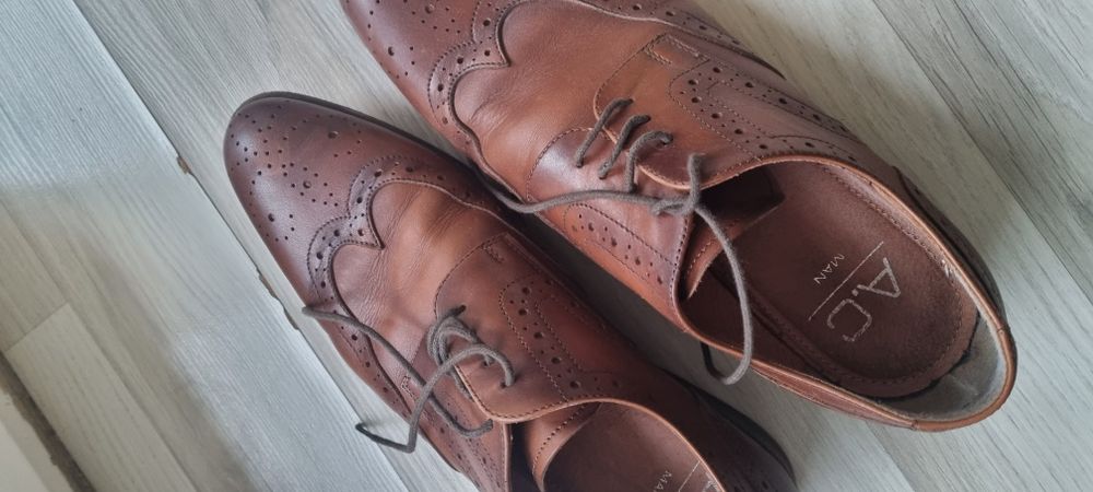 Pantofi din piele maro