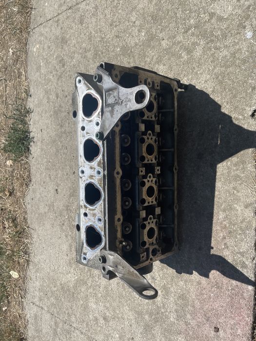 Vand dezmembrez motor vw golf BCA 1.4 benzina chiuloasa axa came egr..