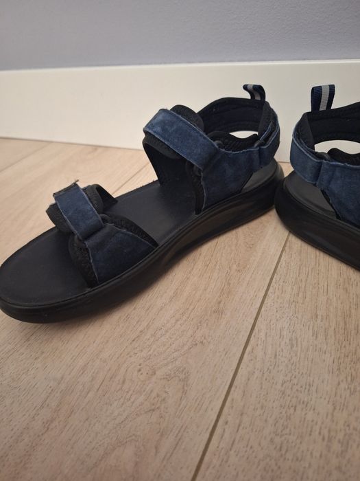 Продам сандали летние