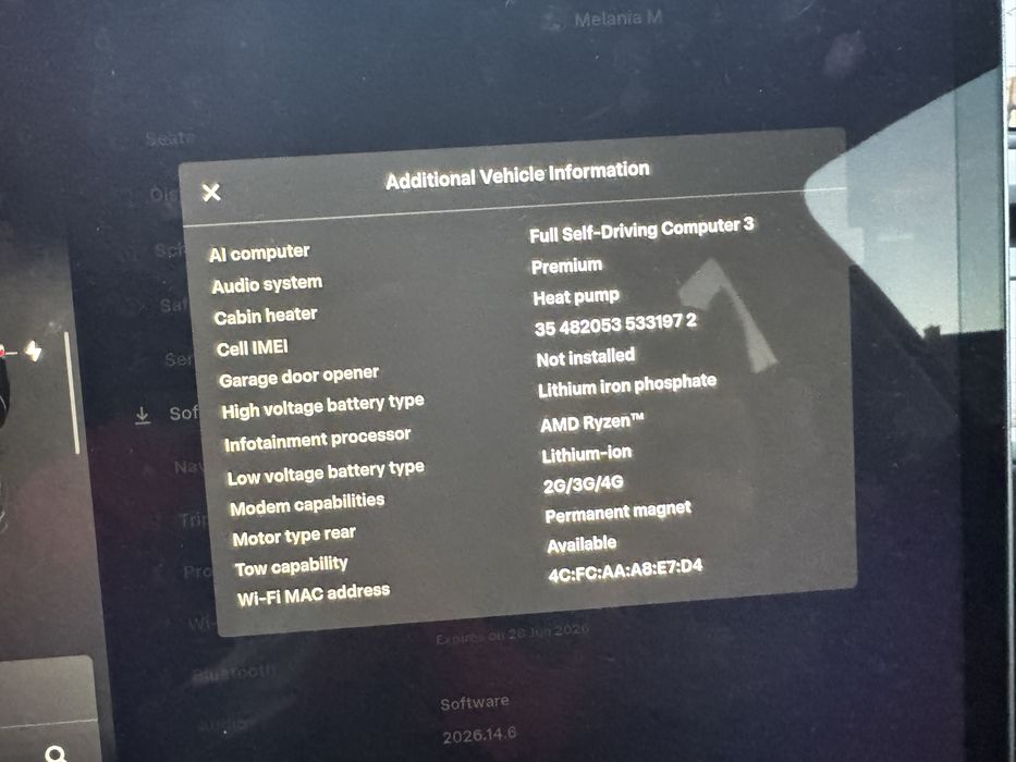 TESLA. Y an 2023, RWD