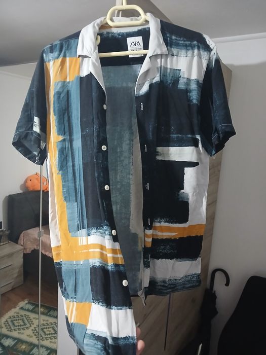 Vând cămașă zara man S vara