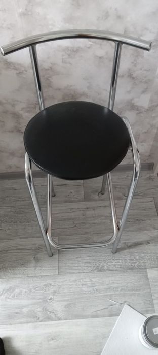 Продам барный стул