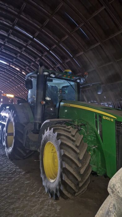 Продаётся трактор  John Deere 8360R