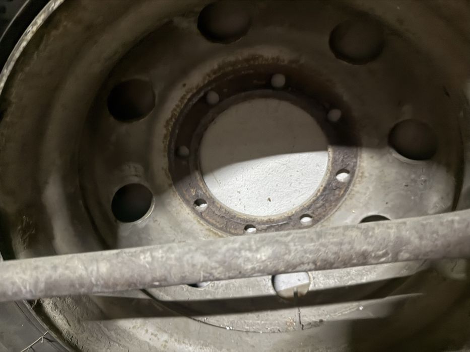 275/70 22.5 колесо