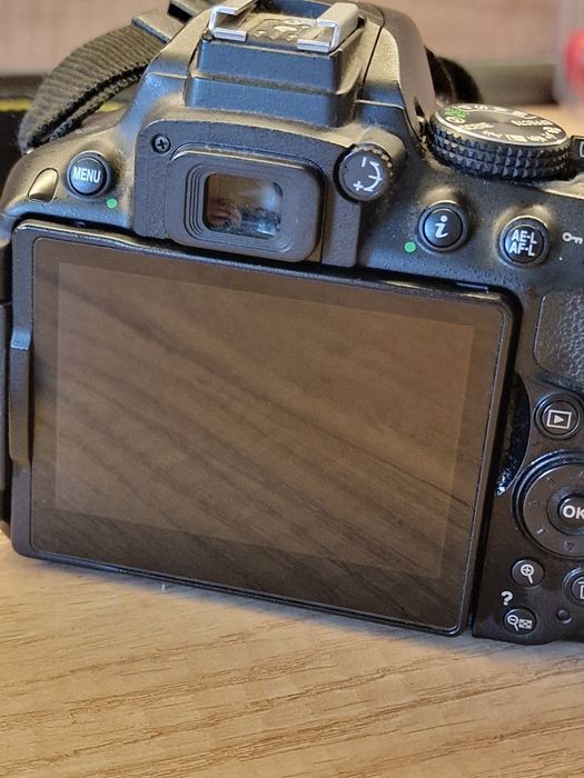 Nikon D5300 + obiectiv 18-55mm VR
