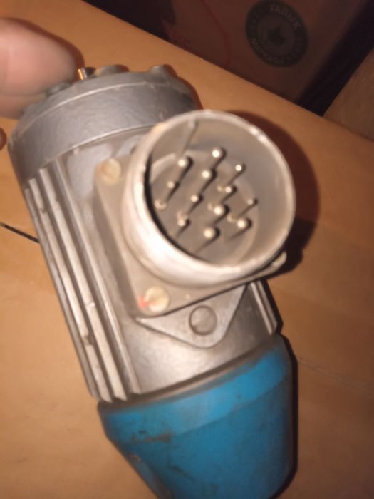 Продам электро матор