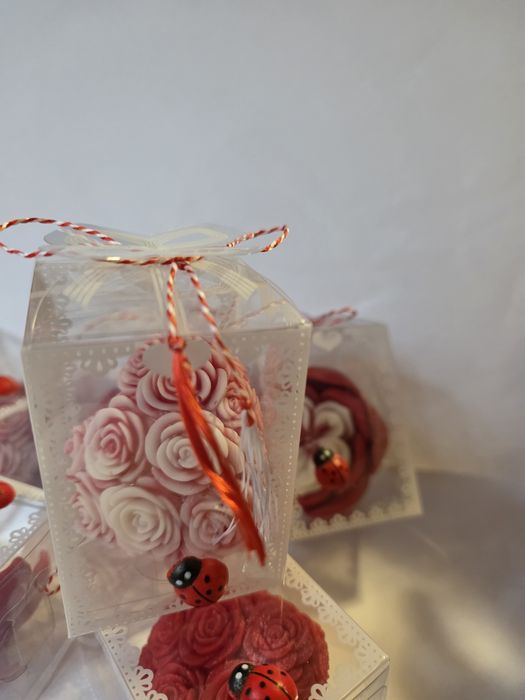 Mărțișoare din ceara de soia