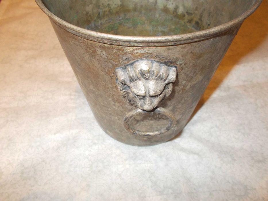 Стара соц шампаниера