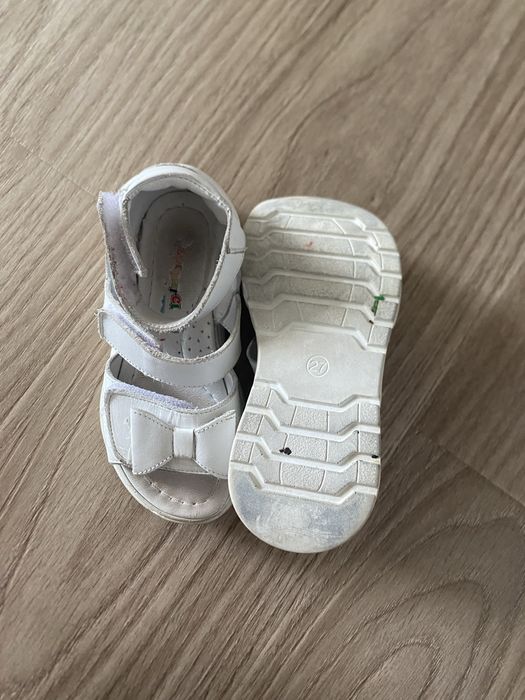 Детские сандали