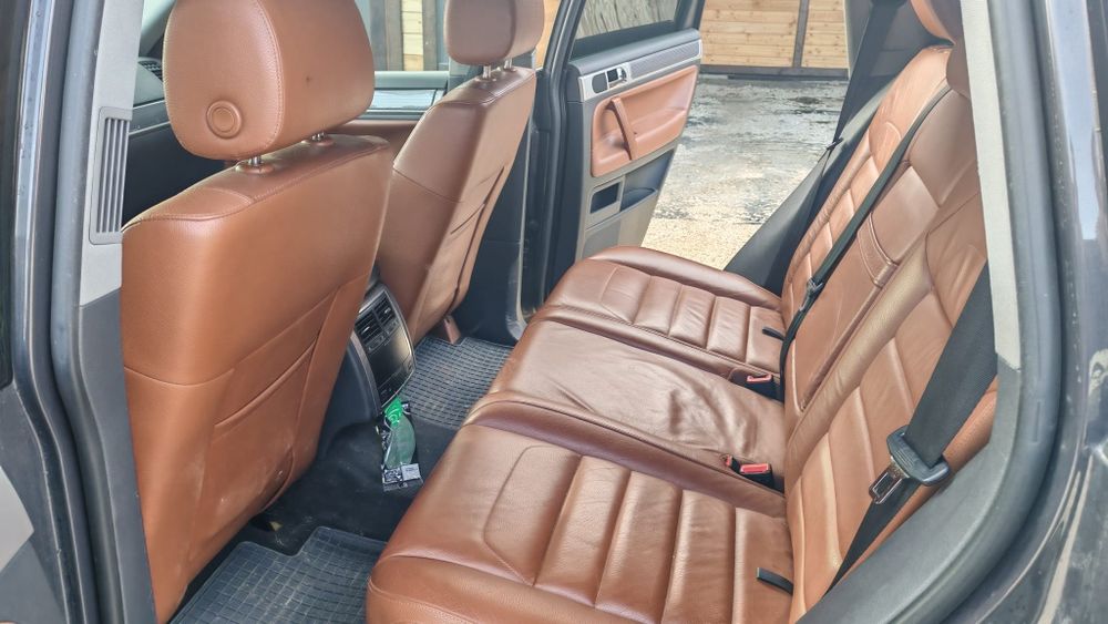 Vând Volkswagen Touareg 4500 € Negociabil