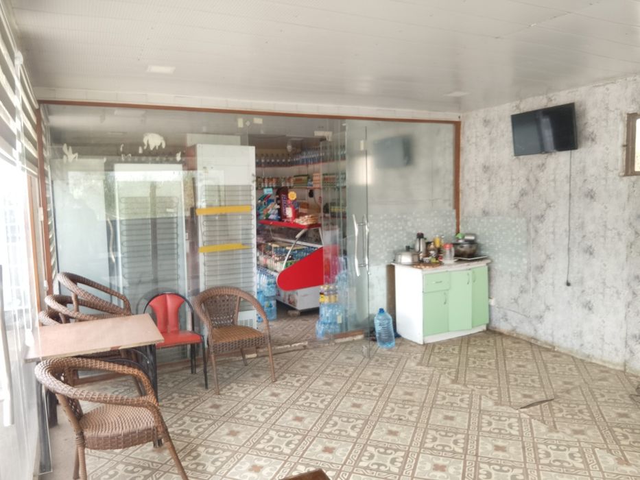 Magazin sotiladi tovari bilan