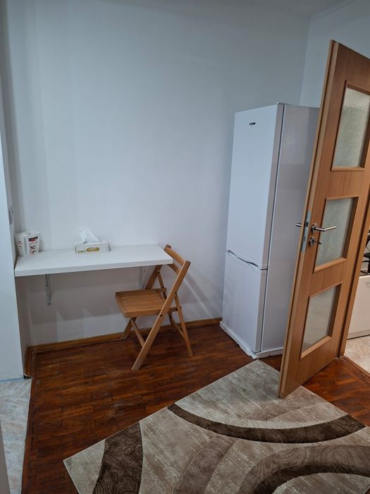 Închiriez garsoniera