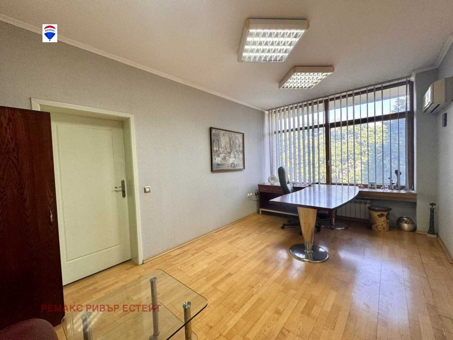 Дава се под наем Офис в Русе, Широк център - 110 кв.м за 561 € - Снимка #6