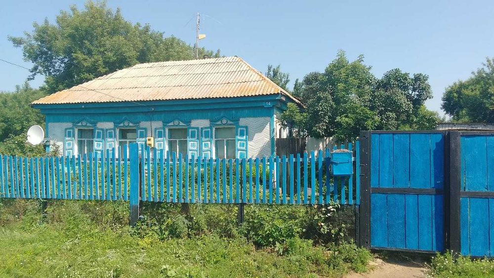 Продам дом с хозяйственными постройками