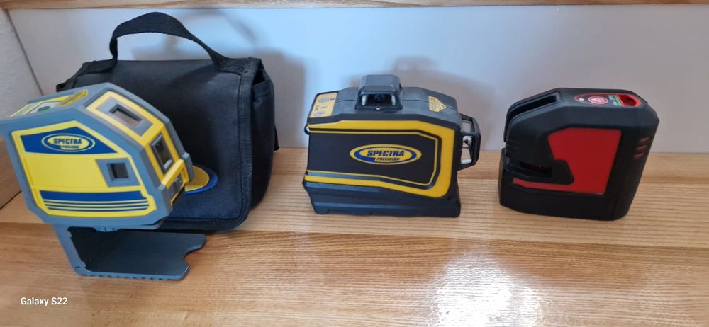 Leica ,Spectra nivela cu linii și puncte