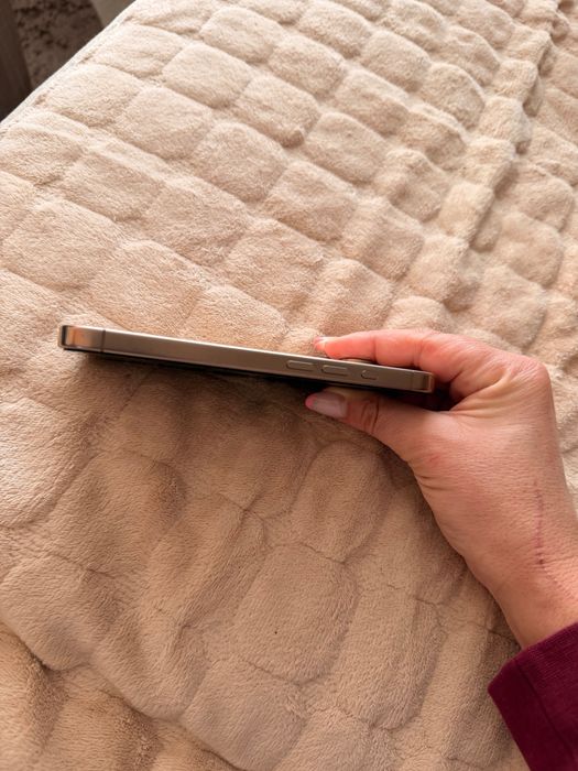 iPhone 16 Pro 256GB Desert Titanium