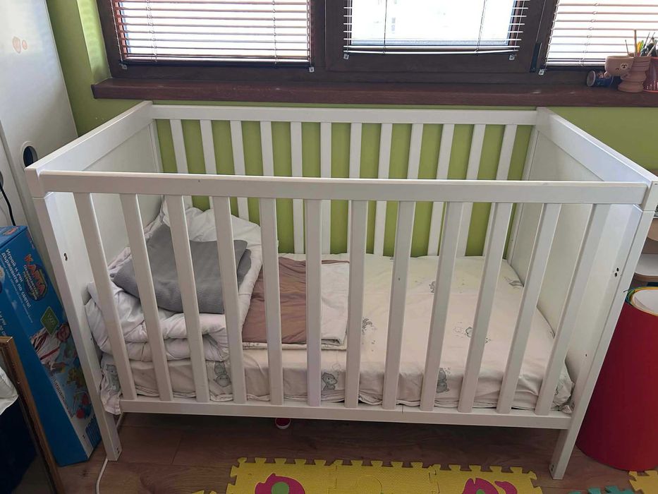 Бебешко креватче/кошетка SUNDVIK , матрак и 2 комплект-а спално бельо