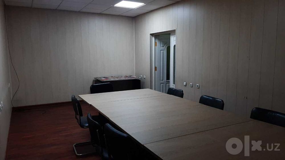 Офис 155 м² в аренду у метро — топ-локация, 220 000 сум/м²!