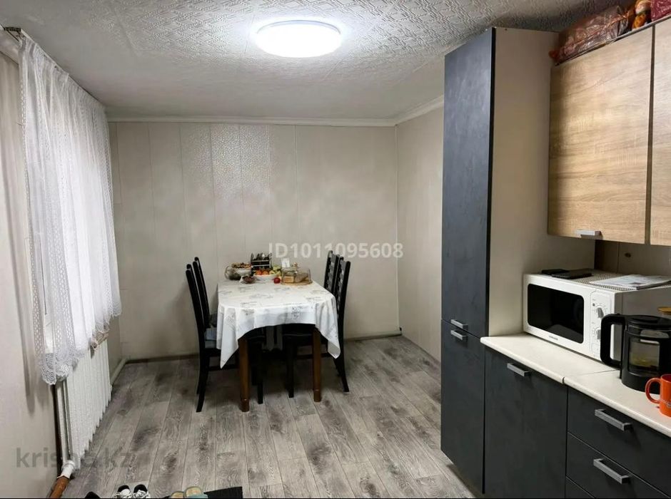 Продам  благоустройный 3 ком деревянный дом