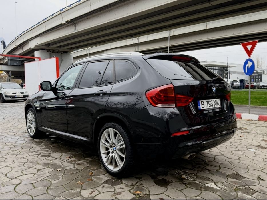 Vand BMW X1 2.3d xDrive Tracțiune Integrala Pachet M