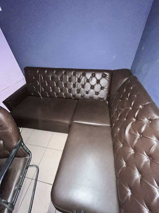 Продам углавой диван