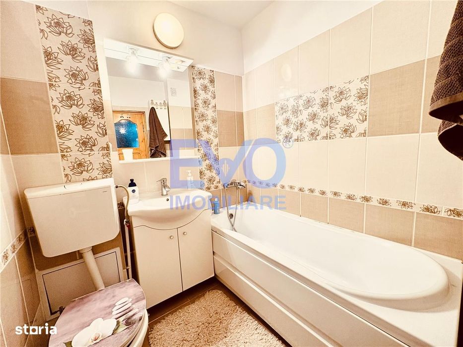 Apartament 2 camere, decomandat, 2 balcoane, parcare, Pacurari, Iasi