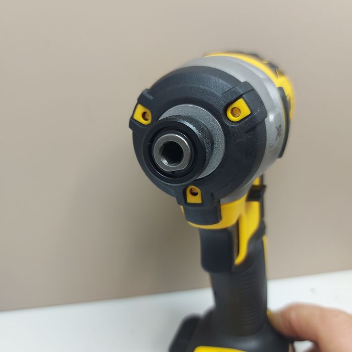 ПРОМОЦИЯ.Нов импакт Dewalt DCF887