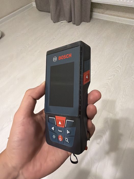 Продаю дальномер бош
