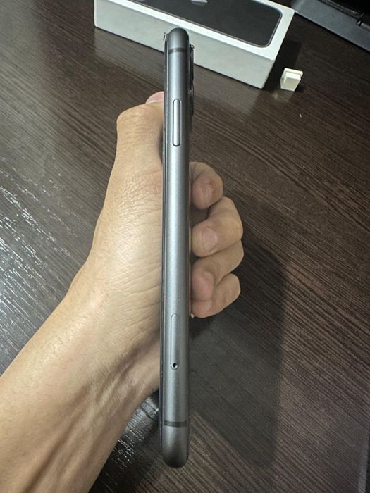 iPhone 11 идеальное состояние