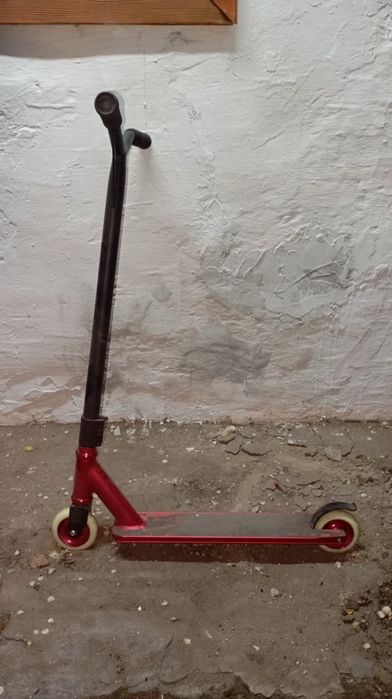 Продам трюковой самокат новый