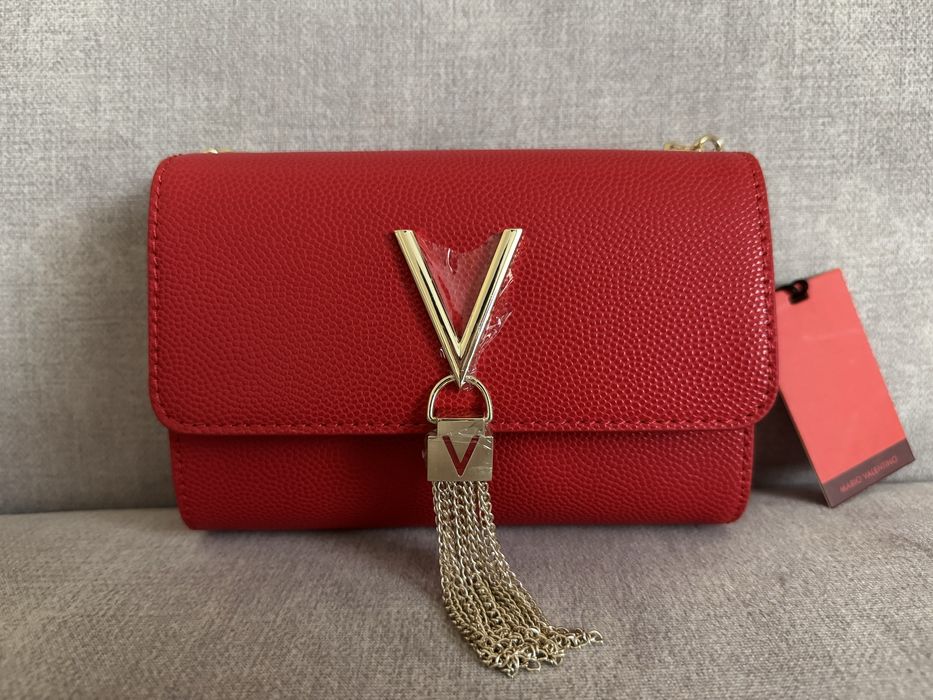 Нова чанта Valentino