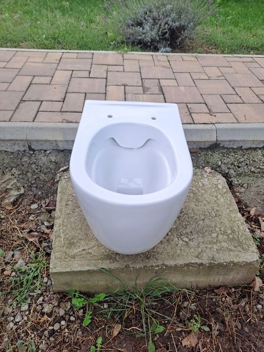 Vand Bideu și WC