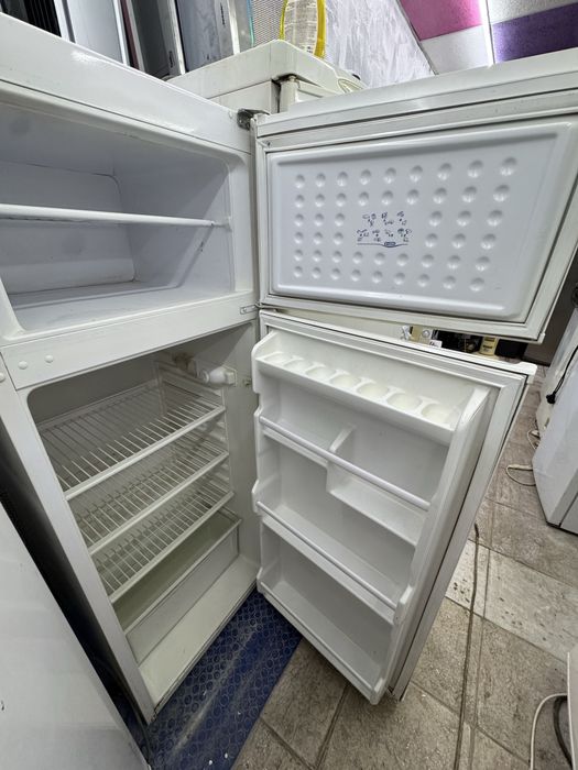 Хладирнек с фризер BEKO