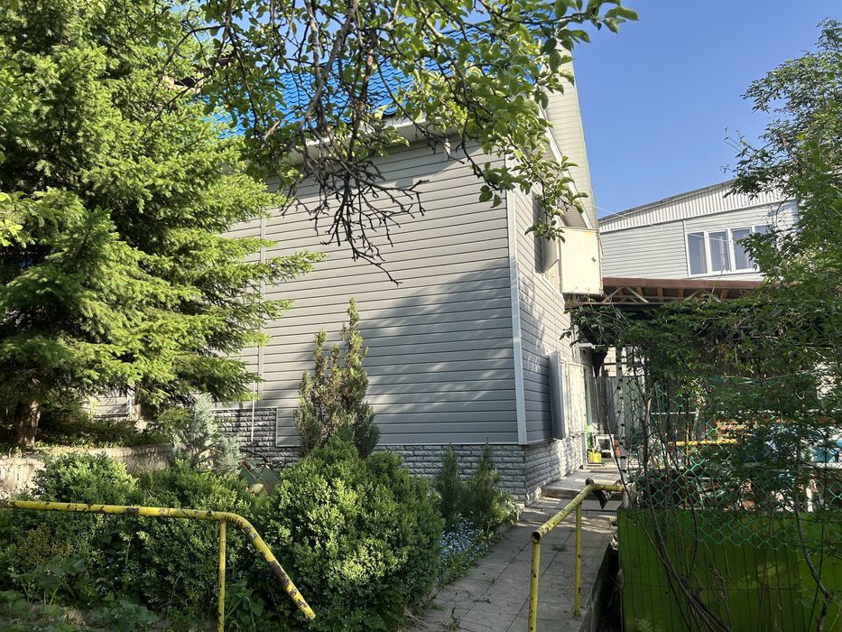 Дом - дача  микрорайон Нурлытау