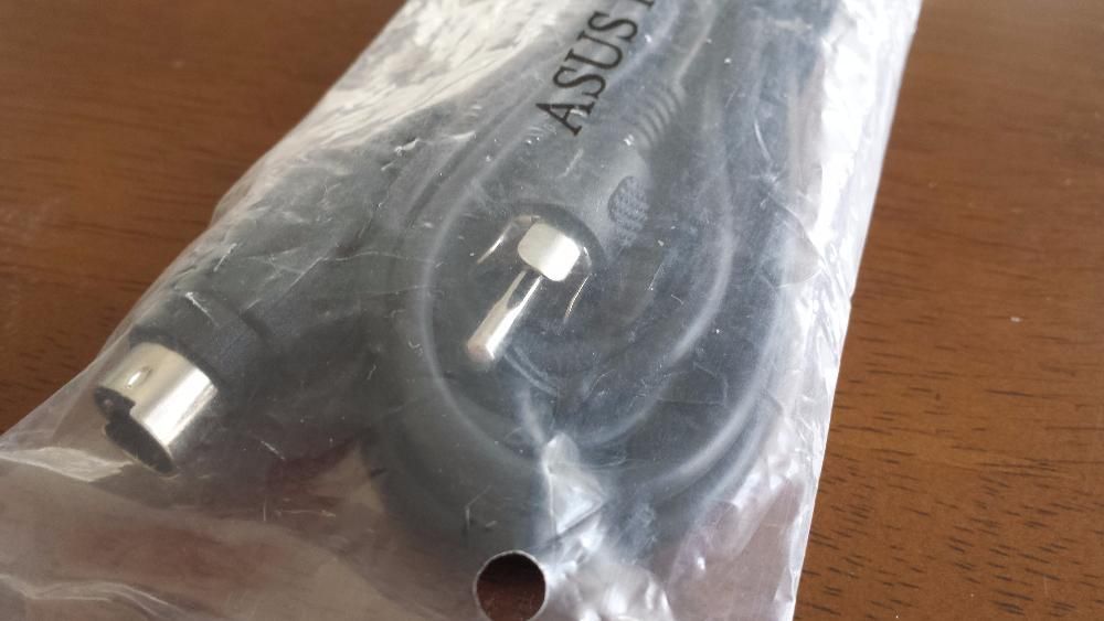 Кабели и адаптери за компютри и други устройства