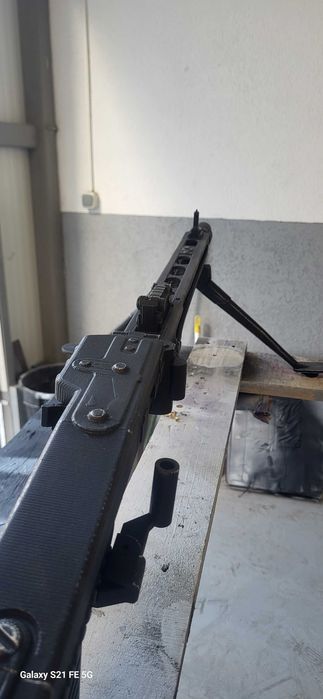 РЕПЛИКА. MG 42 немска картечница.