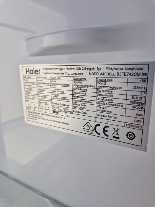 Хладилнис с фризер Haier A++ 70 см Нов