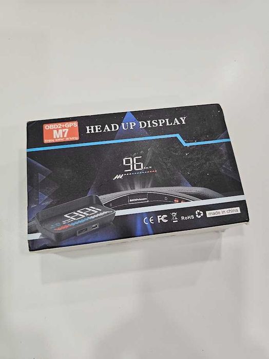 M7 Car HUD Head Up Display – OBD2 / GPS смарт дисплей за автомобил с проекция на предното стъкло