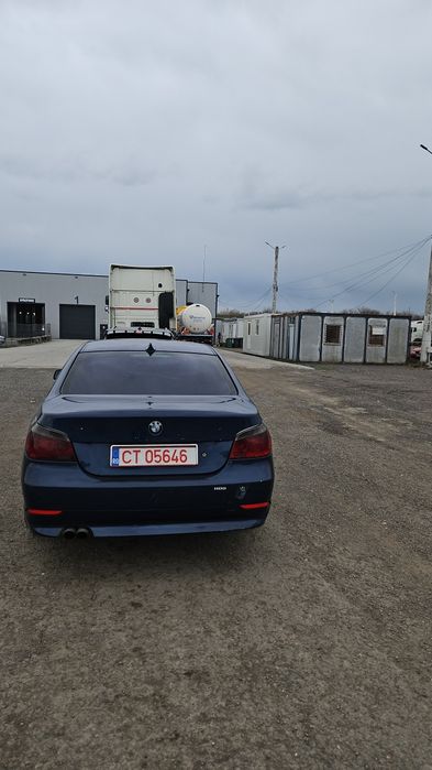 Vand sau schimb  bmw e60 3.0D schimb si cu volan pe dreapta pret fix fix nu negociez un cent vrei negociere 100 de euro iti i au un scaun si tot asa