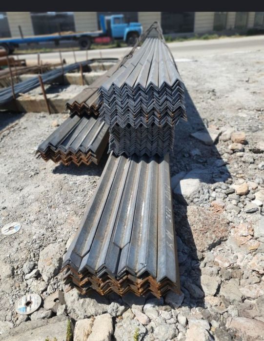 Метал Угалок уголник