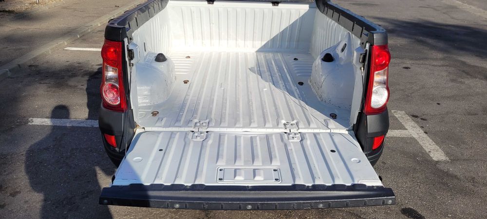 Propietar, Vand Dacia Logan Pickup 178.700 KM REALI, îngrijit, fiscal pe loc, cauciucuri iarnă, itp valabil, asigurare valabilă