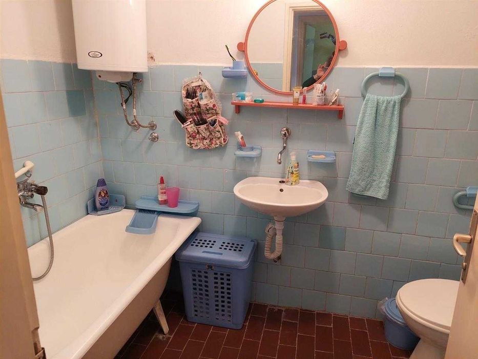 Дава се под наем Двустаен апартамент в София, Лозенец - 68 кв.м за 408 € - Снимка #2