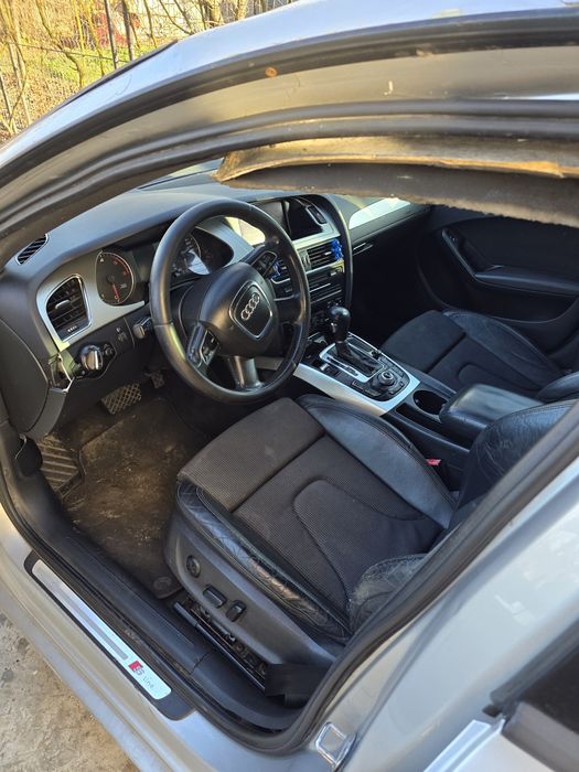 Dezmembrez audi a4 b8