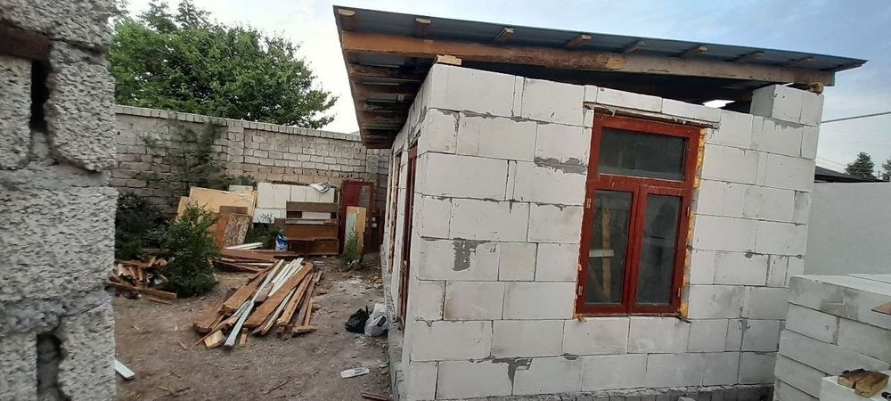 Tayyor kadastiri bor uy sotiladi