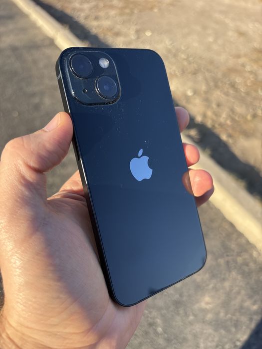 Продам Iphone 13
