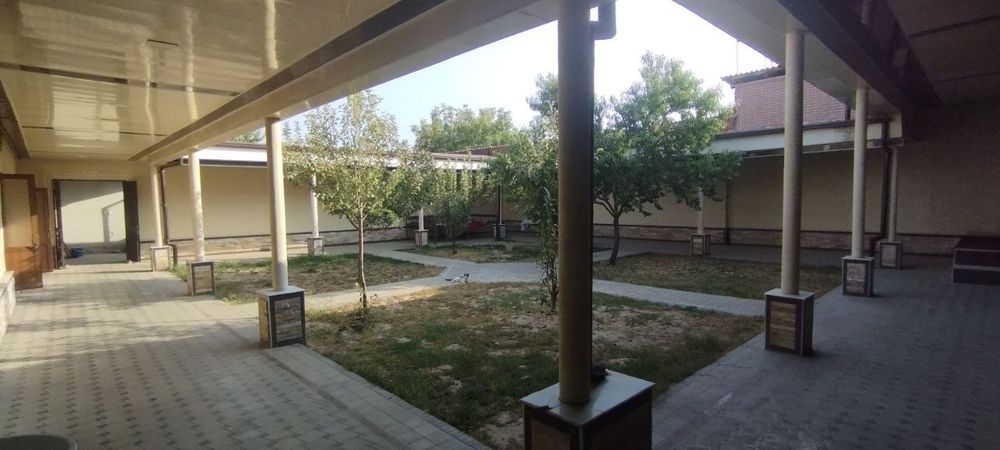 Hovli-uy sotiladi ховли